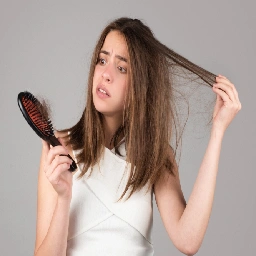 Which Vitamin Deficiency Causes Hair Loss? Signs, Symptoms, and Solutions